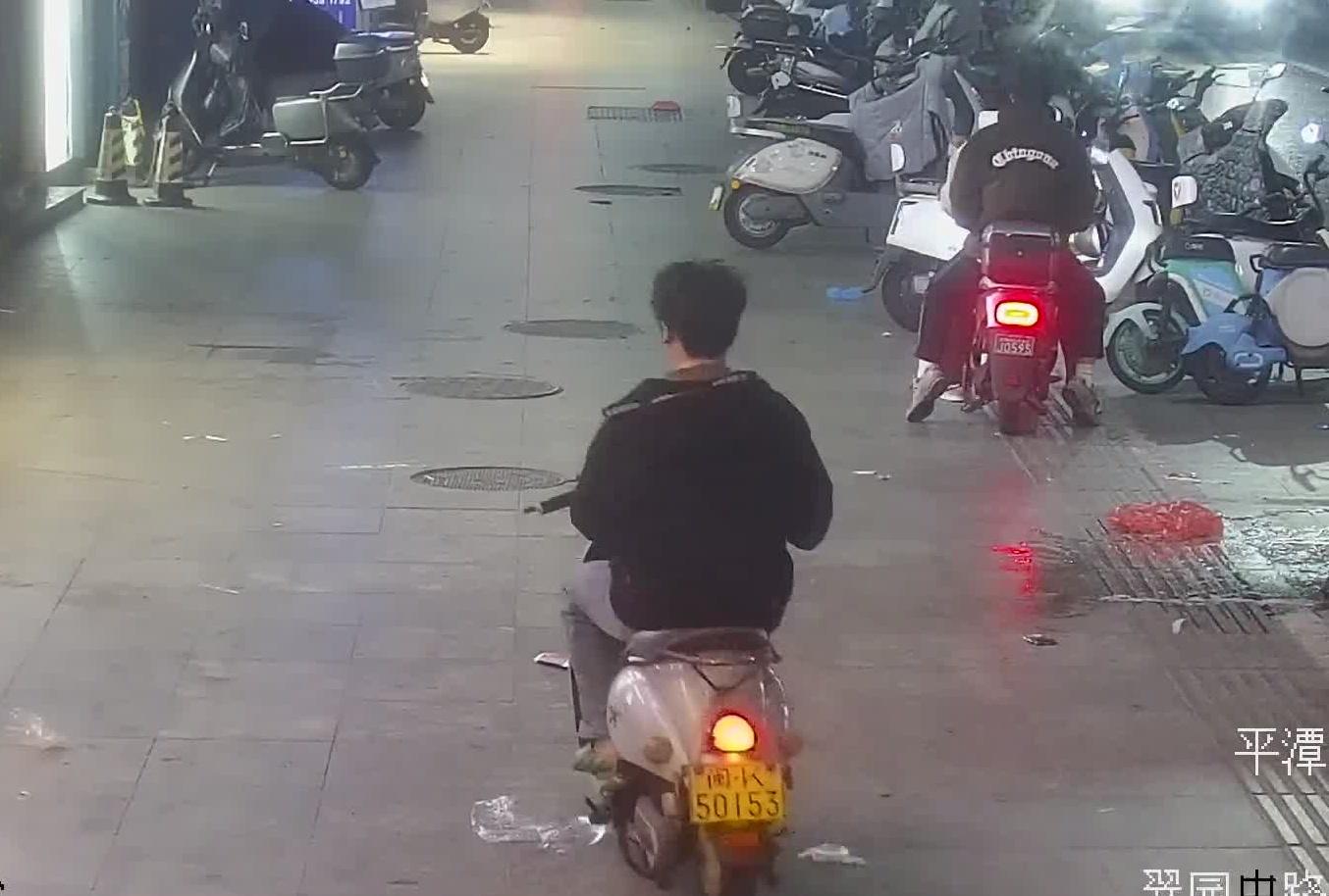 翠園中路閩K50153.jpg